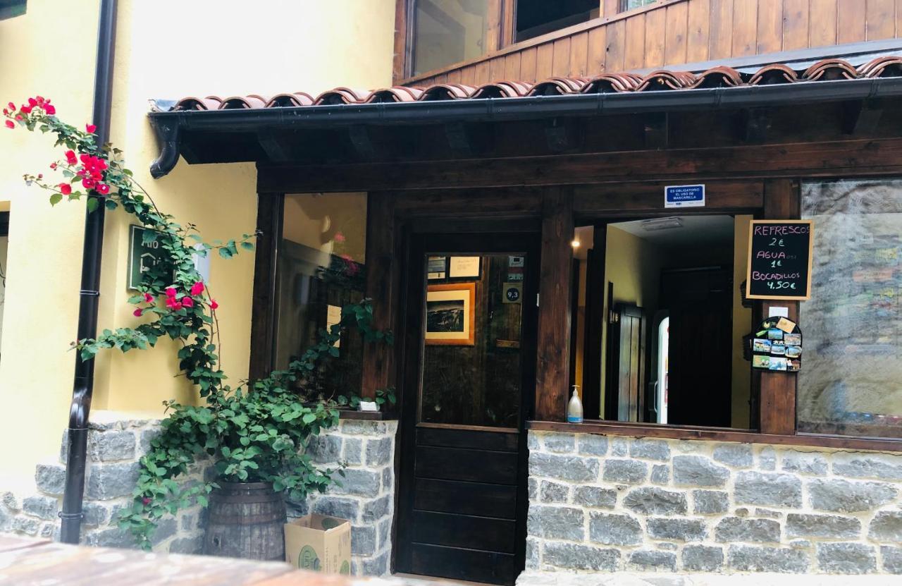 Albergue Villa De Bulnes Exterior foto